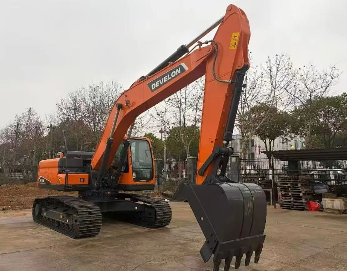 Develon crawler excavator