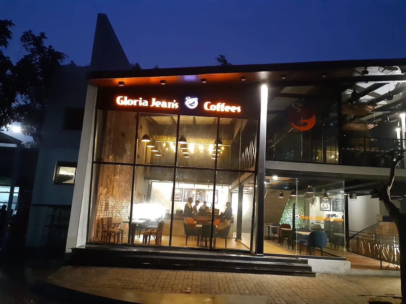 Glazed café frontage